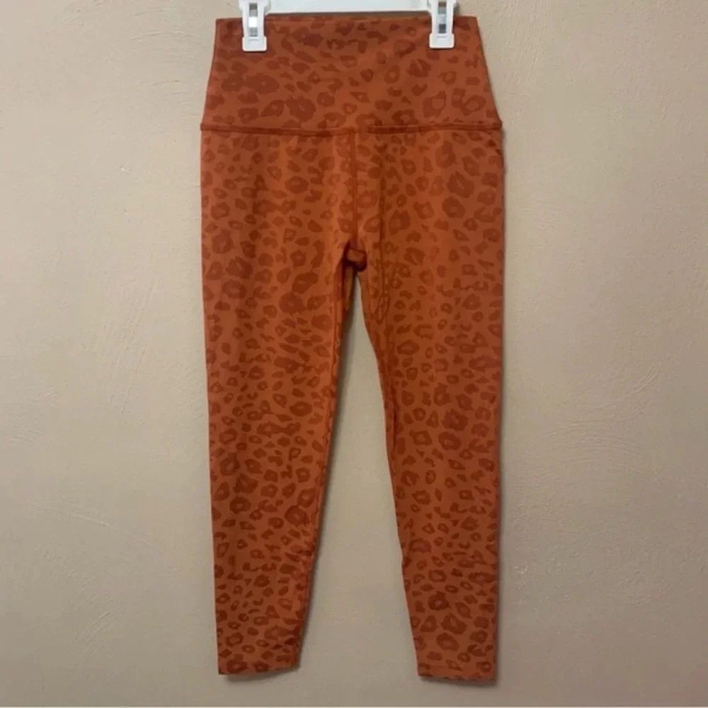 Beyond Yoga Orange High Rise Jaquard Leopard Print Leggings Size Medium